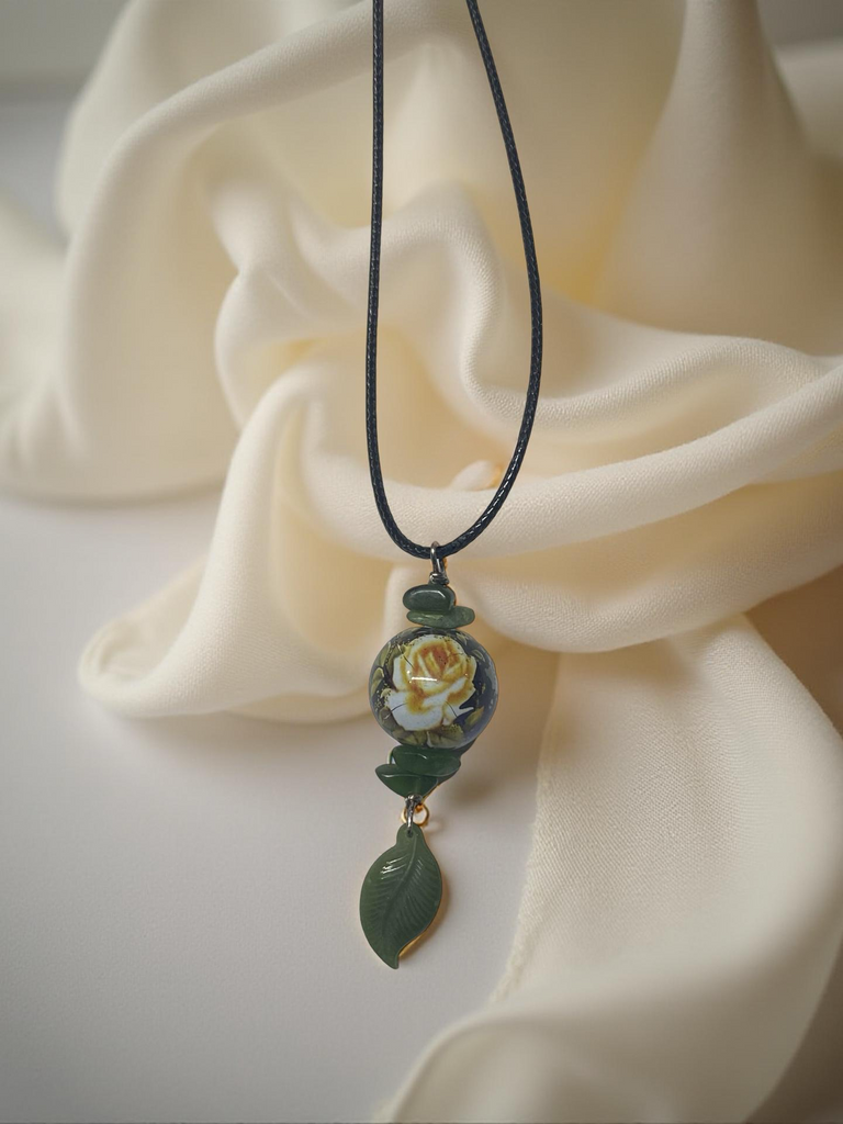 Flower Round Necklace with a Jade Bead