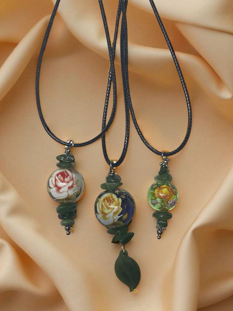 Flower Round Necklace with a Jade Bead