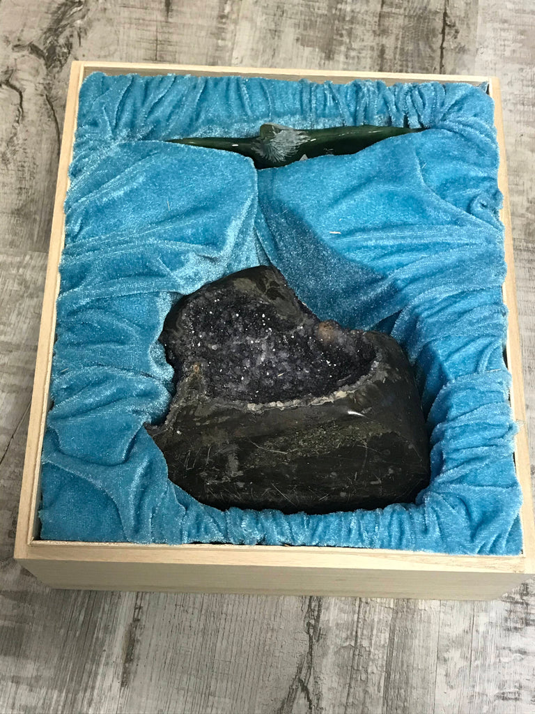 Jade Eagle on Amethyst Base