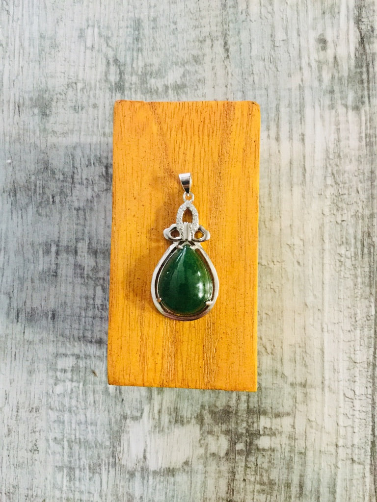 Jade Teadrop Pendant Set in Sterling Silver with Crown Top