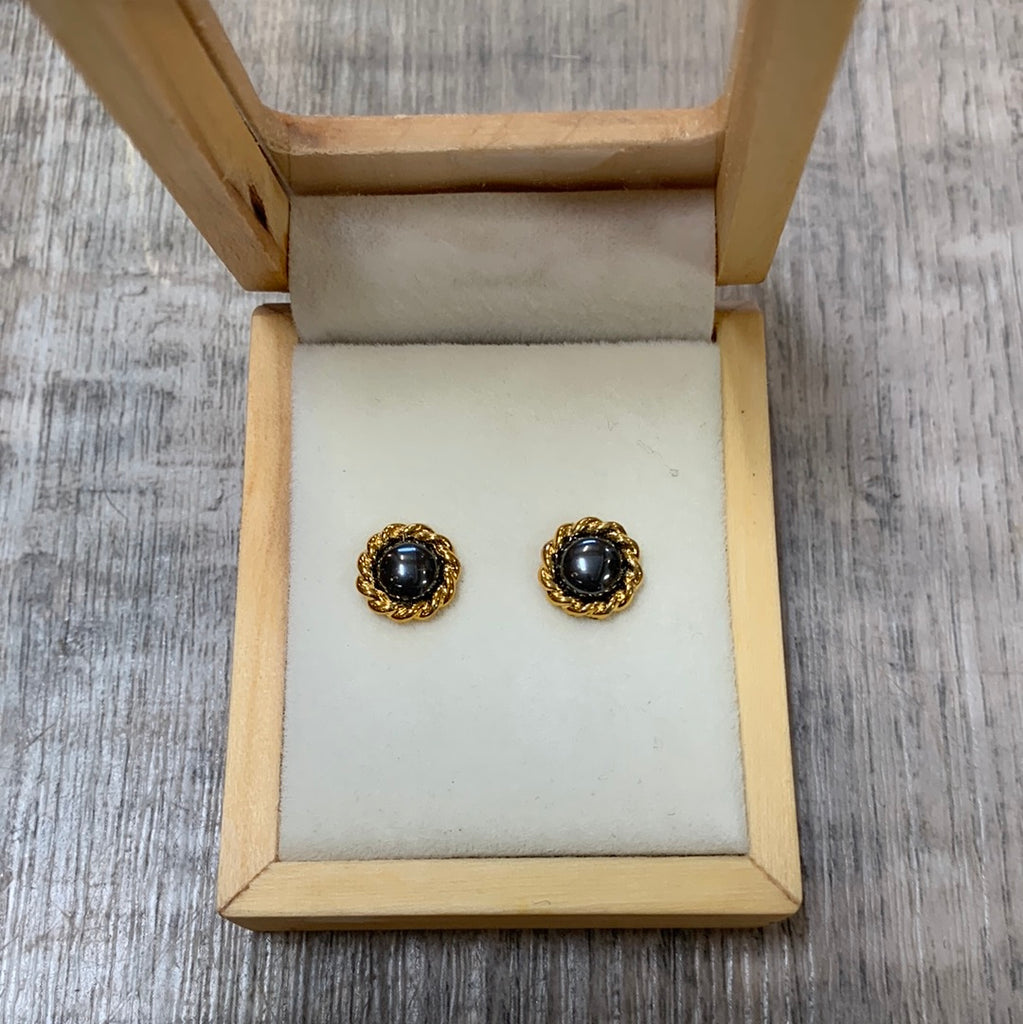 Hematite round stud earrings